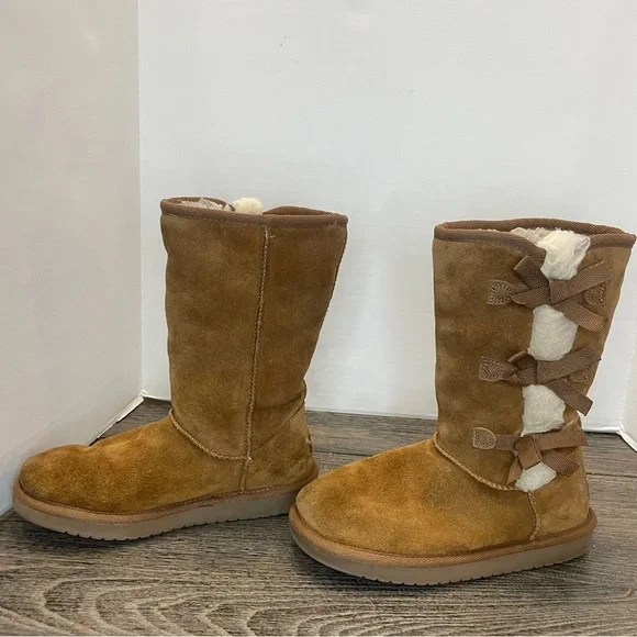 Koolaburra by UGG Brown Suede Footwear. No tag- approximately size 7.pre-owned. - Picture 5 of 14